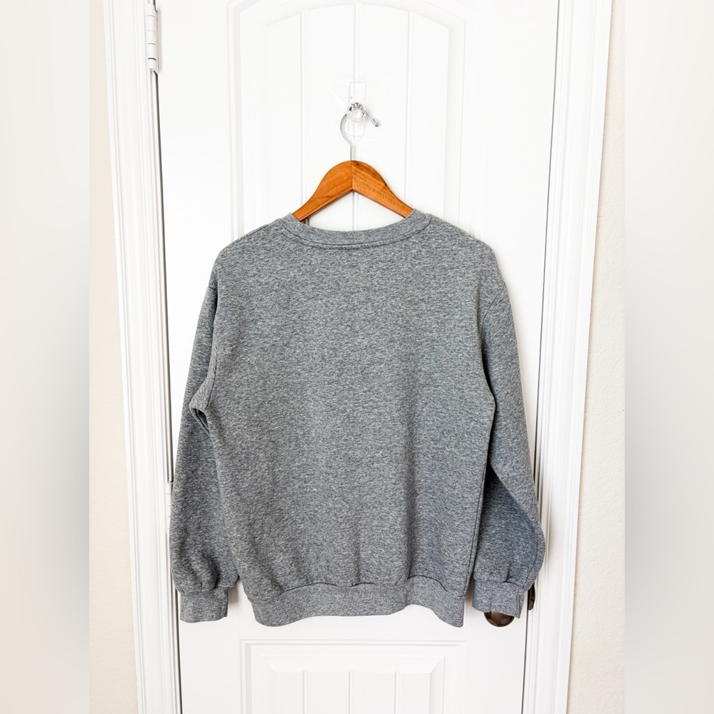 Disney Winnie the Pooh Crewneck Sweatshirt Grey Size Small - Picture 2 of 2